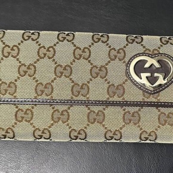 Gucci Lovely Wallet - Picture 1 of 10
